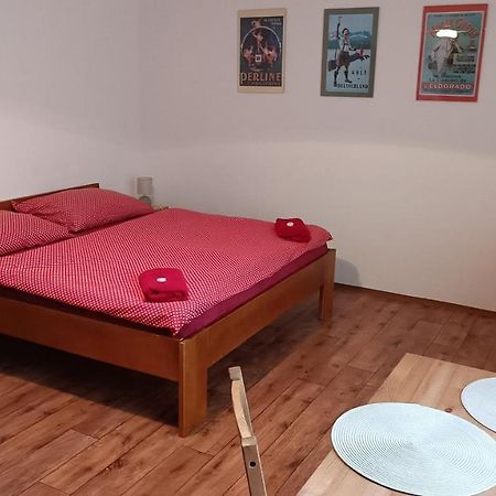 Apartmanek U Lanovky ヤンスケー・ラーズニェ エクステリア 写真