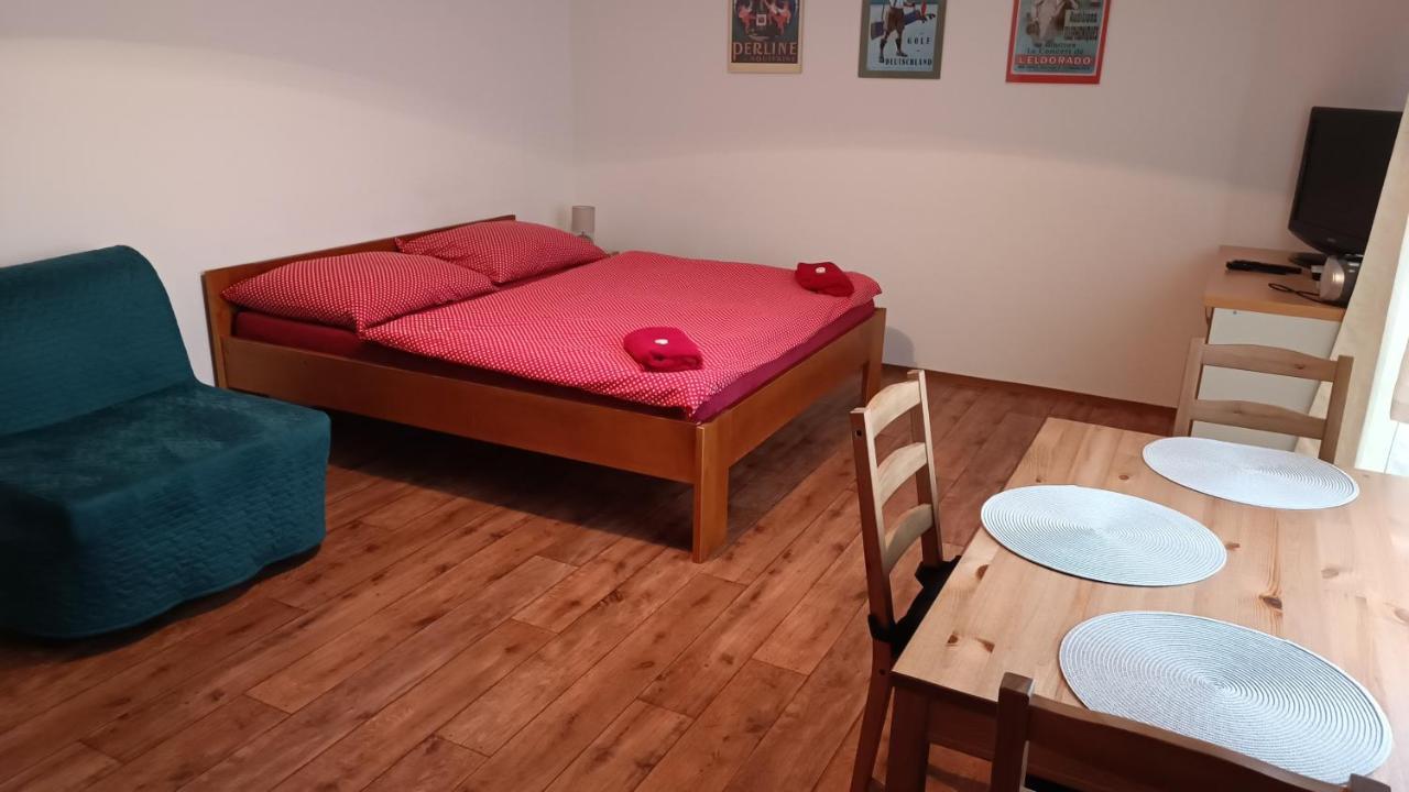 Apartmanek U Lanovky ヤンスケー・ラーズニェ エクステリア 写真