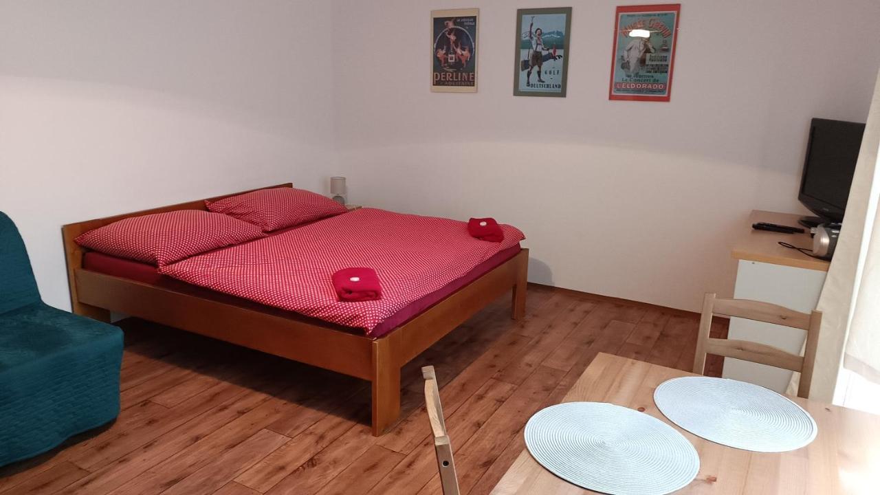 Apartmanek U Lanovky ヤンスケー・ラーズニェ エクステリア 写真