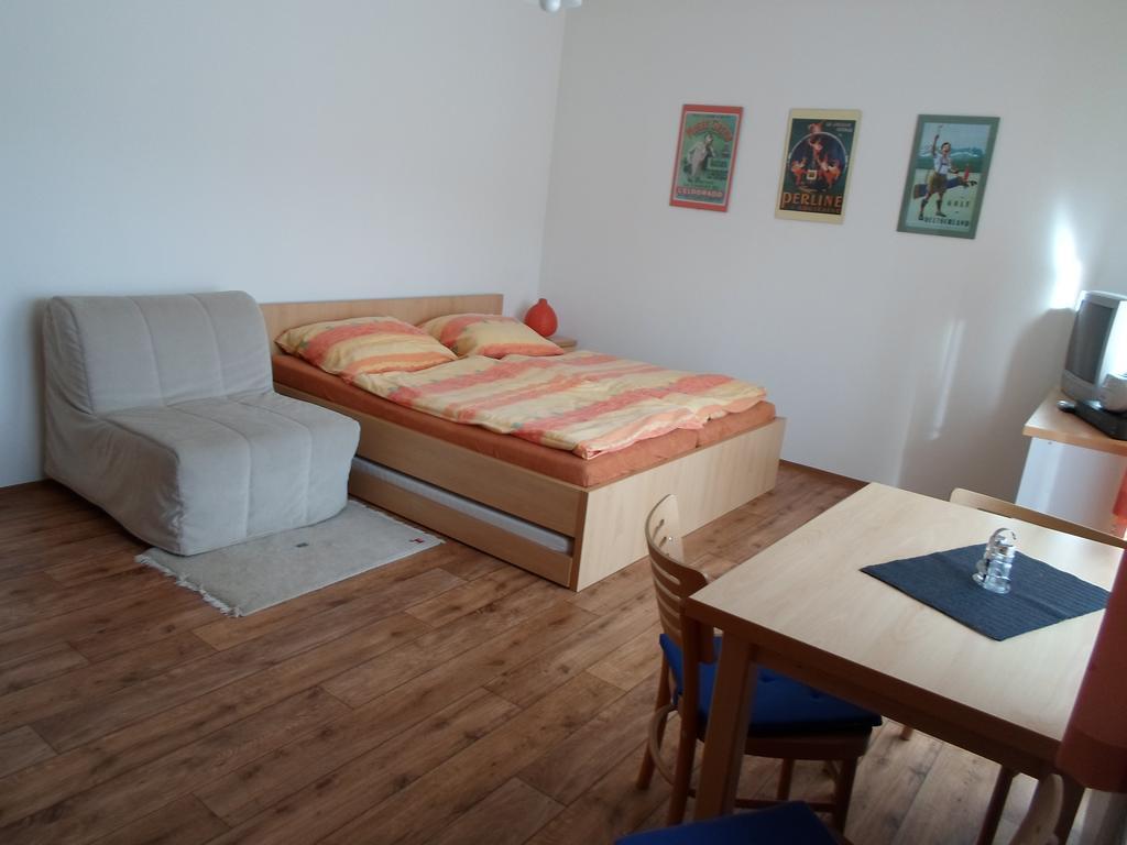 Apartmanek U Lanovky ヤンスケー・ラーズニェ エクステリア 写真